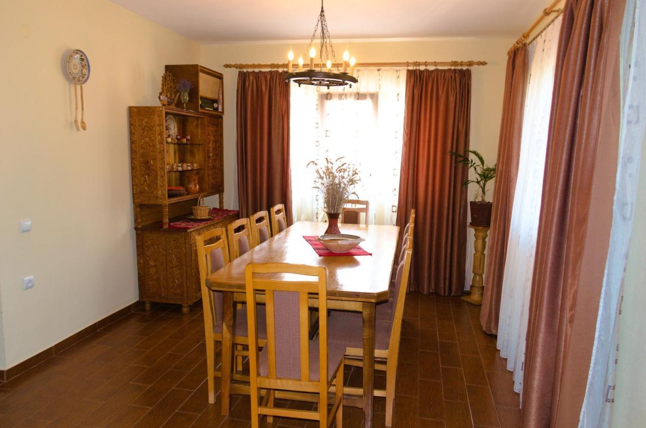 Villa Arnota Costesti  Exterior foto